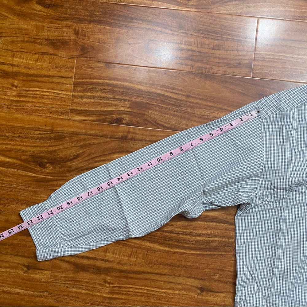 Banana Republic Gray White Windowpane 100% Cotton Button Down Shirt Size Medium - Picture 12 of 13